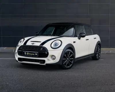 Vendo MINI Cooper 2015 - 19990 EUR, 135300 km - AUTO.MOTO.pt