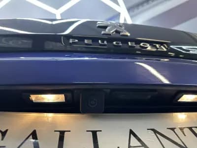 Vendo Peugeot 3008 2020 - 20100 EUR, 142000 km - AUTO.MOTO.pt