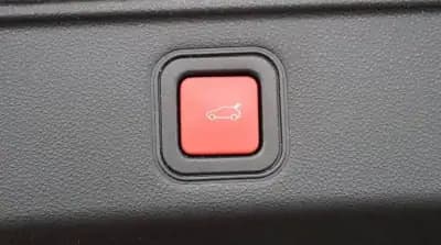 Vendo Fiat 600e 2023 - 29980 EUR, 7039 km - AUTO.MOTO.pt