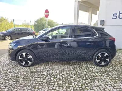 Vendo Opel Corsa-e 2023 - 17950 EUR, 9000 km - AUTO.MOTO.pt