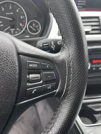 Vendo BMW 320 2013 - 13900 EUR, 220000 km - AUTO.MOTO.pt