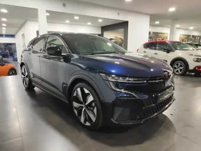 Vendo Renault Mégane E-Tech 2023 - 26500 EUR, 45000 km - AUTO.MOTO.pt