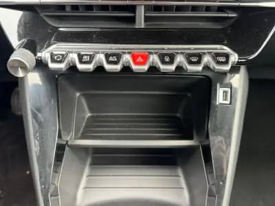 Sell Peugeot 2008 2020 - 14790 EUR, 57344 km - AUTO.MOTO.pt