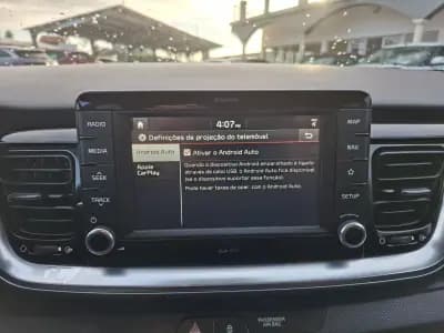 Vendo Kia Stonic 2018 - 12850 EUR, 45000 km - AUTO.MOTO.pt