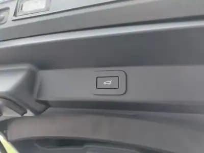 Vendo Land Rover Range Rover Sport 2023 - 129990 EUR, 20427 km - AUTO.MOTO.pt