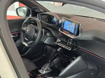 Vendo Peugeot 208 2022 - 21990 EUR, 19759 km - AUTO.MOTO.pt