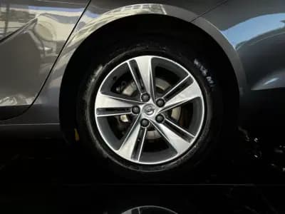 Vendo Opel Insignia Grand Sport 2022 - 17990 EUR, 102300 km - AUTO.MOTO.pt