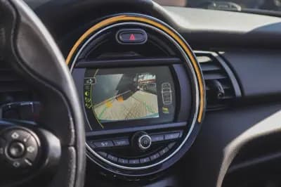 Vendo MINI 2018 - 18980 EUR, 61420 km - AUTO.MOTO.pt