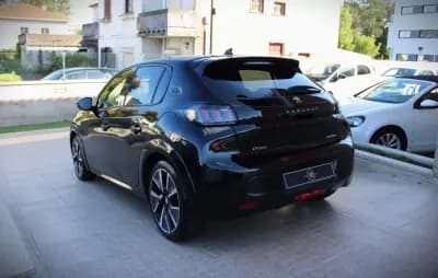 Sell Peugeot e-208 2020 - 17450 EUR, 60000 km - AUTO.MOTO.pt