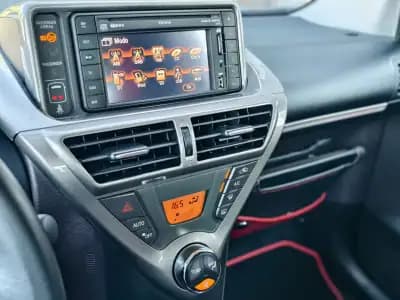 Vendo Toyota iQ 2011 - 10500 EUR, 110000 km - AUTO.MOTO.pt