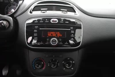 Vendo Fiat Punto 2018 - 8990 EUR, 149000 km - AUTO.MOTO.pt