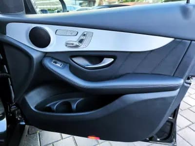 Vendo Mercedes-Benz GLC 220 2018 - 29950 EUR, 198985 km - AUTO.MOTO.pt