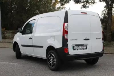 Vendo Renault Kangoo 2019 - 11900 EUR, 135000 km - AUTO.MOTO.pt