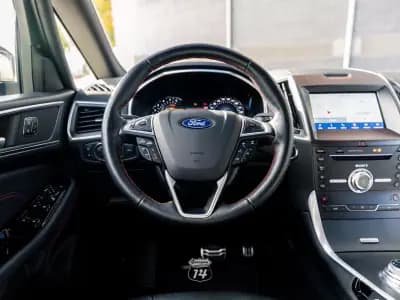 Vendo Ford S-Max 2022 - 34990 EUR, 176600 km - AUTO.MOTO.pt