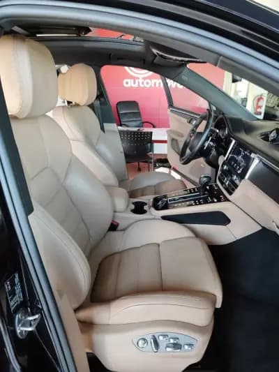 Vendo Porsche Macan 2024 - 86500 EUR, 20700 km - AUTO.MOTO.pt