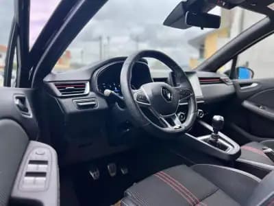 Vendo Renault Clio 2020 - 16950 EUR, 99000 km - AUTO.MOTO.pt