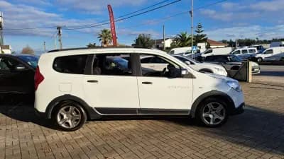 Vendo Dacia Lodgy 2021 - 15900 EUR, 130712 km - AUTO.MOTO.pt