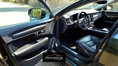 Sell Volvo V90 Cross Country 2019 - 24900 EUR, 215000 km - AUTO.MOTO.pt
