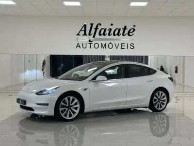 Sell Tesla Model 3 2019 - 24890 EUR, 118800 km - AUTO.MOTO.pt
