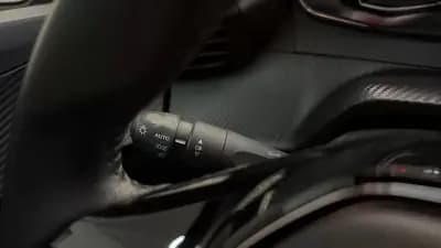 Sell Peugeot 2008 2021 - 15490 EUR, 68523 km - AUTO.MOTO.pt