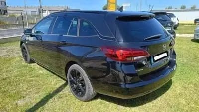 Vendo Opel Astra Sports Tourer 2022 - 14490 EUR, 130000 km - AUTO.MOTO.pt