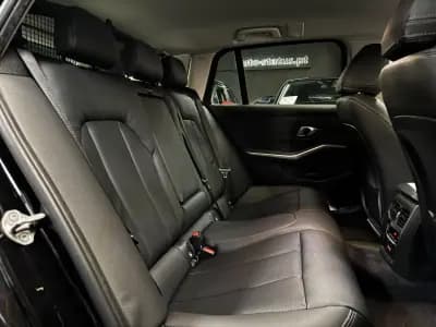 Vendo BMW 318 2022 - 29990 EUR, 100253 km - AUTO.MOTO.pt