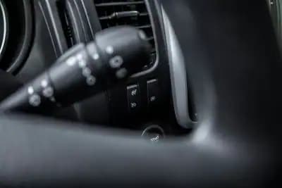 Vendo Renault Trafic 2020 - 30990 EUR, 126359 km - AUTO.MOTO.pt