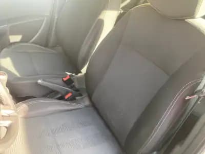 Vendo Renault Clio 2010 - 4990 EUR, 207500 km - AUTO.MOTO.pt