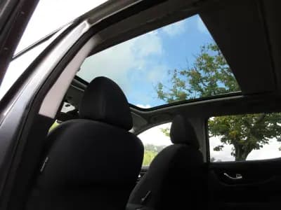 Vendo Nissan Qashqai 2015 - 13490 EUR, 216000 km - AUTO.MOTO.pt