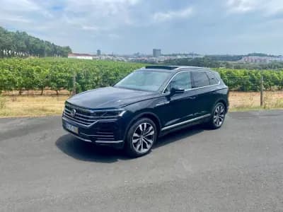 Vendo Volkswagen Touareg 2019 - 47500 EUR, 111935 km - AUTO.MOTO.pt