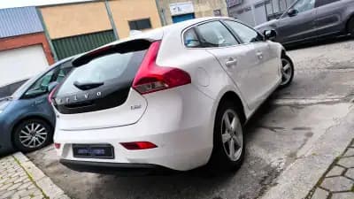 Sell Volvo V40 2013 - 10900 EUR, 190000 km - AUTO.MOTO.pt