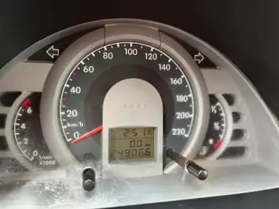 Vendo Volkswagen Fox 2009 - 2750 EUR, 240000 km - AUTO.MOTO.pt