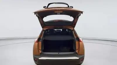 Vendo Peugeot e-2008 2023 - 20990 EUR, 34900 km - AUTO.MOTO.pt