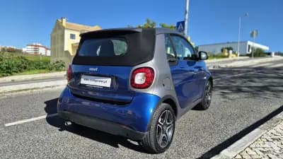 Vendo Smart Fortwo Cabrio 2018 - 15480 EUR, 38000 km - AUTO.MOTO.pt