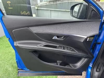 Sell Peugeot 3008 2022 - 19900 EUR, 186000 km - AUTO.MOTO.pt