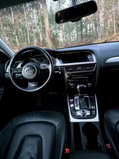 Vendo Audi A4 Avant 2014 - 16990 EUR, 167000 km - AUTO.MOTO.pt