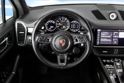 Sell Porsche Cayenne 2020 - 115000 EUR, 74966 km - AUTO.MOTO.pt