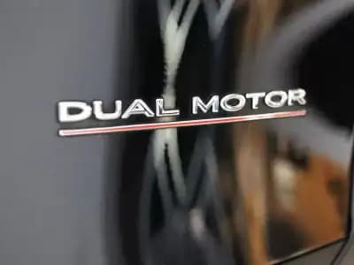 Vendo Tesla Model Y 2022 - 41900 EUR, 27000 km - AUTO.MOTO.pt