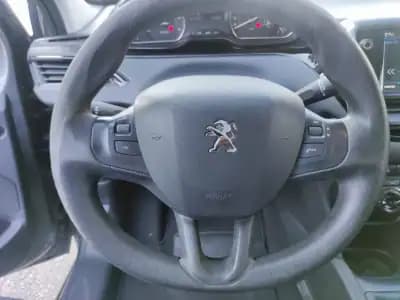 Sell Peugeot 208 2017 - 9900 EUR, 213927 km - AUTO.MOTO.pt