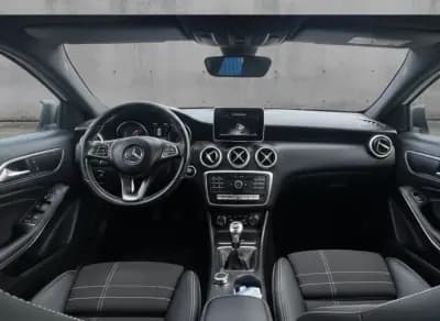 Vendo Mercedes-Benz A 180 2017 - 16500 EUR, 160000 km - AUTO.MOTO.pt