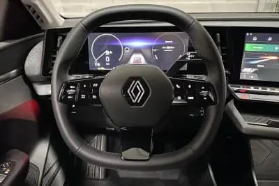 Vendo Renault Mégane E-Tech 2023 - 20950 EUR, 72823 km - AUTO.MOTO.pt