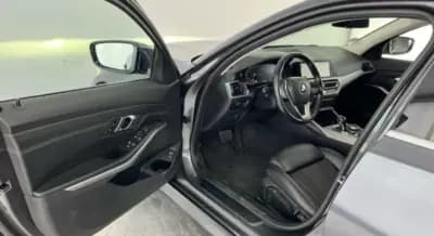 Vendo BMW 320 2019 - 26490 EUR, 116000 km - AUTO.MOTO.pt