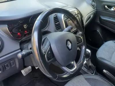 Vendo Renault Captur 2018 - 15800 EUR, 84000 km - AUTO.MOTO.pt