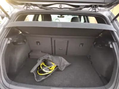 Vendo Volkswagen Golf 2018 - 18990 EUR, 120000 km - AUTO.MOTO.pt