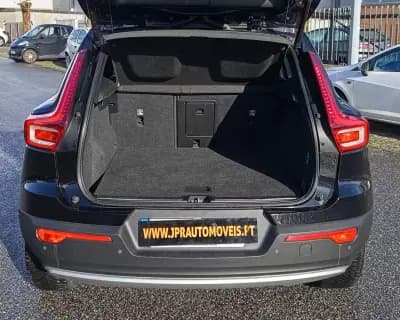 Sell Volvo XC 40 2022 - 28990 EUR, 100300 km - AUTO.MOTO.pt