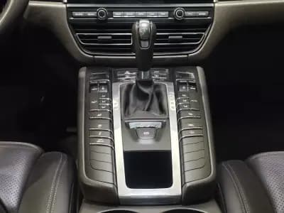 Vendo Porsche Macan 2019 - 57490 EUR, 133391 km - AUTO.MOTO.pt