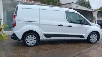 Vendo Ford Transit Connect 2018 - 12300 EUR, 207321 km - AUTO.MOTO.pt