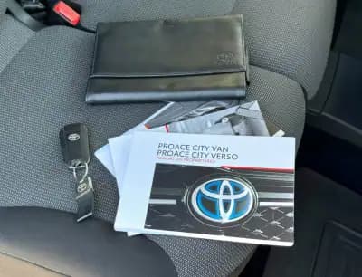 Vendo Toyota Proace 2023 - 16750 EUR, 101833 km - AUTO.MOTO.pt