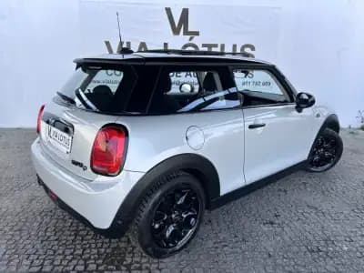 Vendo MINI Cooper 2017 - 16900 EUR, 141270 km - AUTO.MOTO.pt