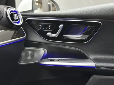 Sell Mercedes-Benz GLC 300 2024 - 66500 EUR, 12000 km - AUTO.MOTO.pt